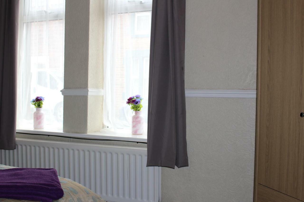 Napier Town House - Self Catering - Guesthouse Style - Twin And Double Rooms Workington Exterior photo